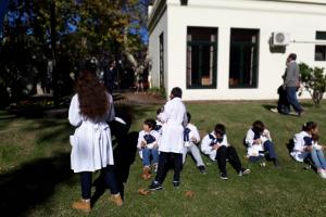Alumnos de la Escuela Argentina participaron del evento y disfrutaron del rico locro
